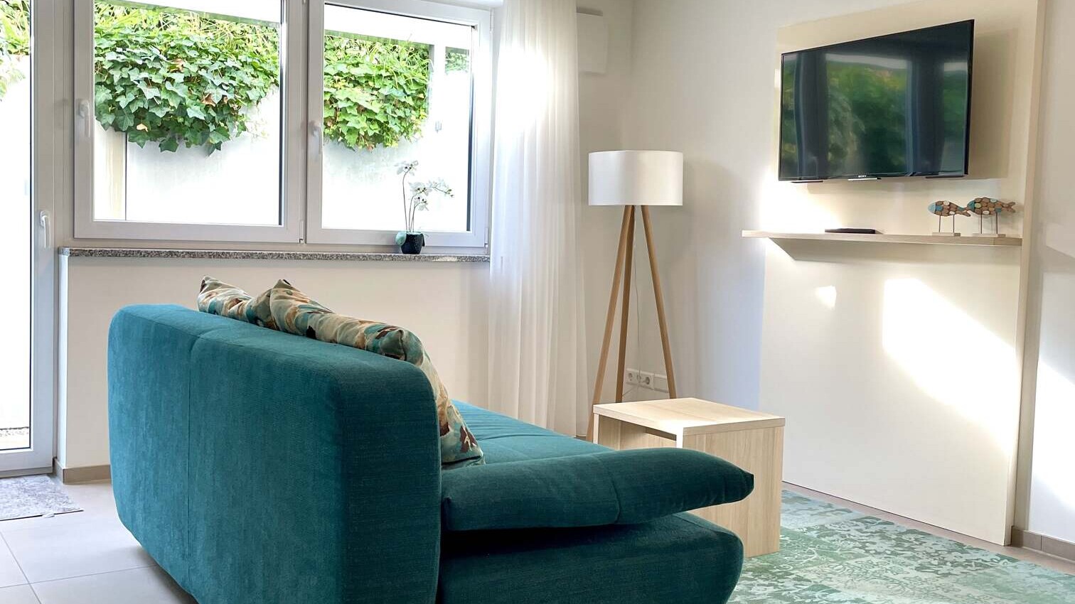 Studio 2Couch und Entertainment des Studio Ferienwohnung in Langenargen am Bodensee
